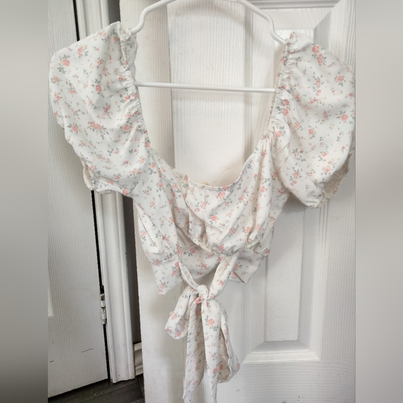 Altar'd State crop top - Picture 2 of 3